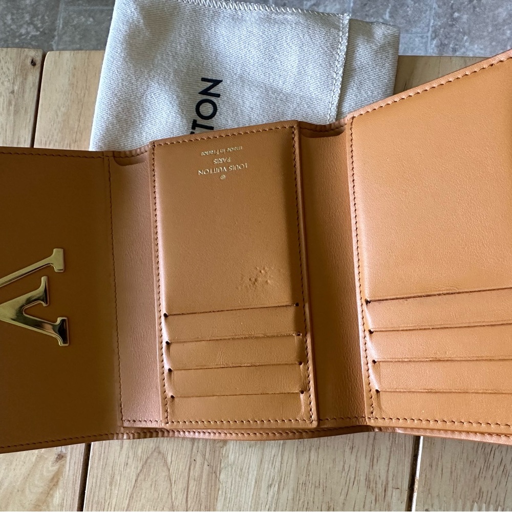 Louis Vuitton Tan/Brown Abalone LV Flap Wallet - Picture 3 of 7